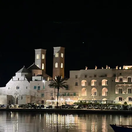 Antica Dimora Sul Mare - Luxury Central Apartments - Molfetta Exterior photo