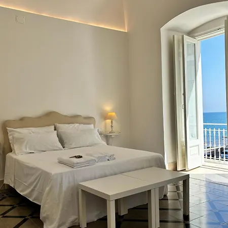Antica Dimora Sul Mare - Luxury Central Apartments - Molfetta Exterior photo