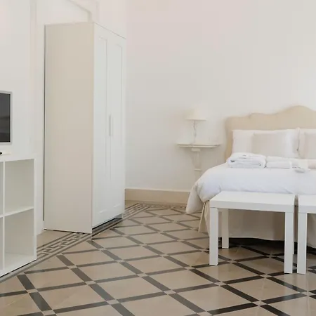 Antica Dimora Sul Mare - Luxury Central Apartments - Molfetta Exterior photo
